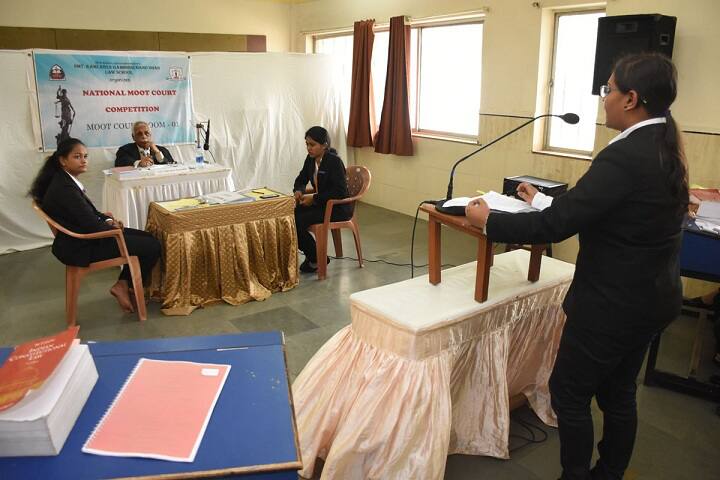 moot-court